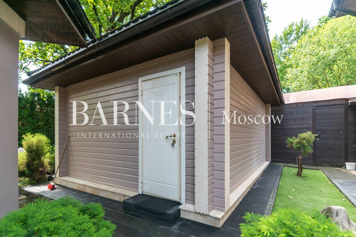 3-этажный коттедж 1 162 м² с отделкой