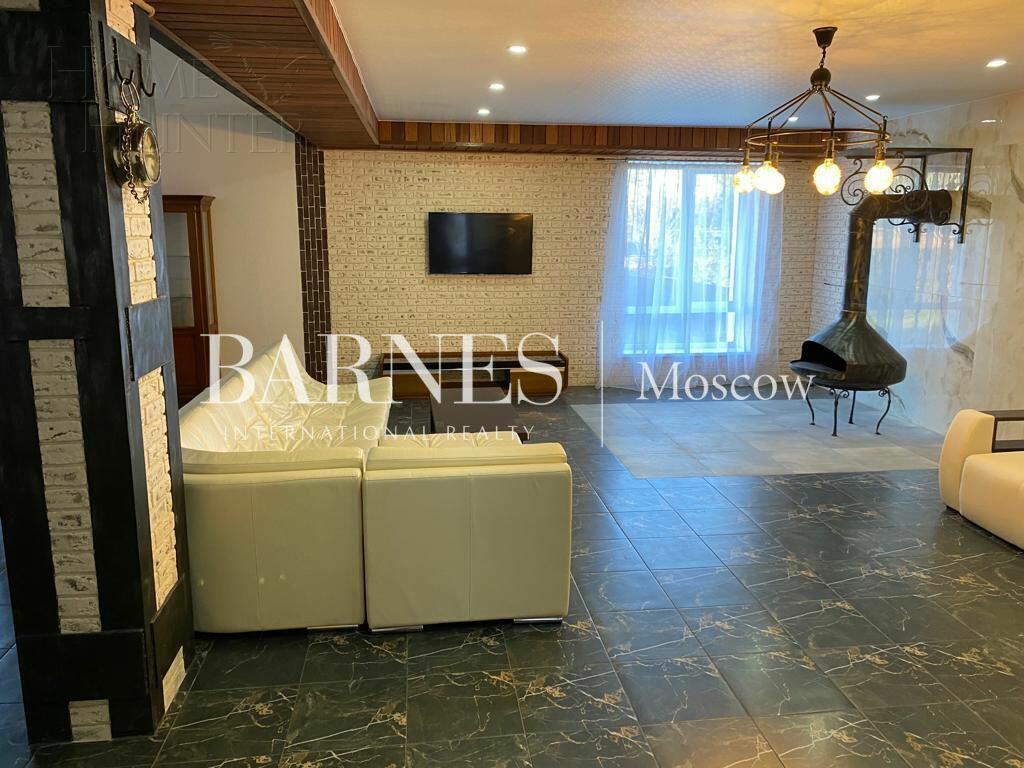 2-этажный коттедж 650 м² с отделкой