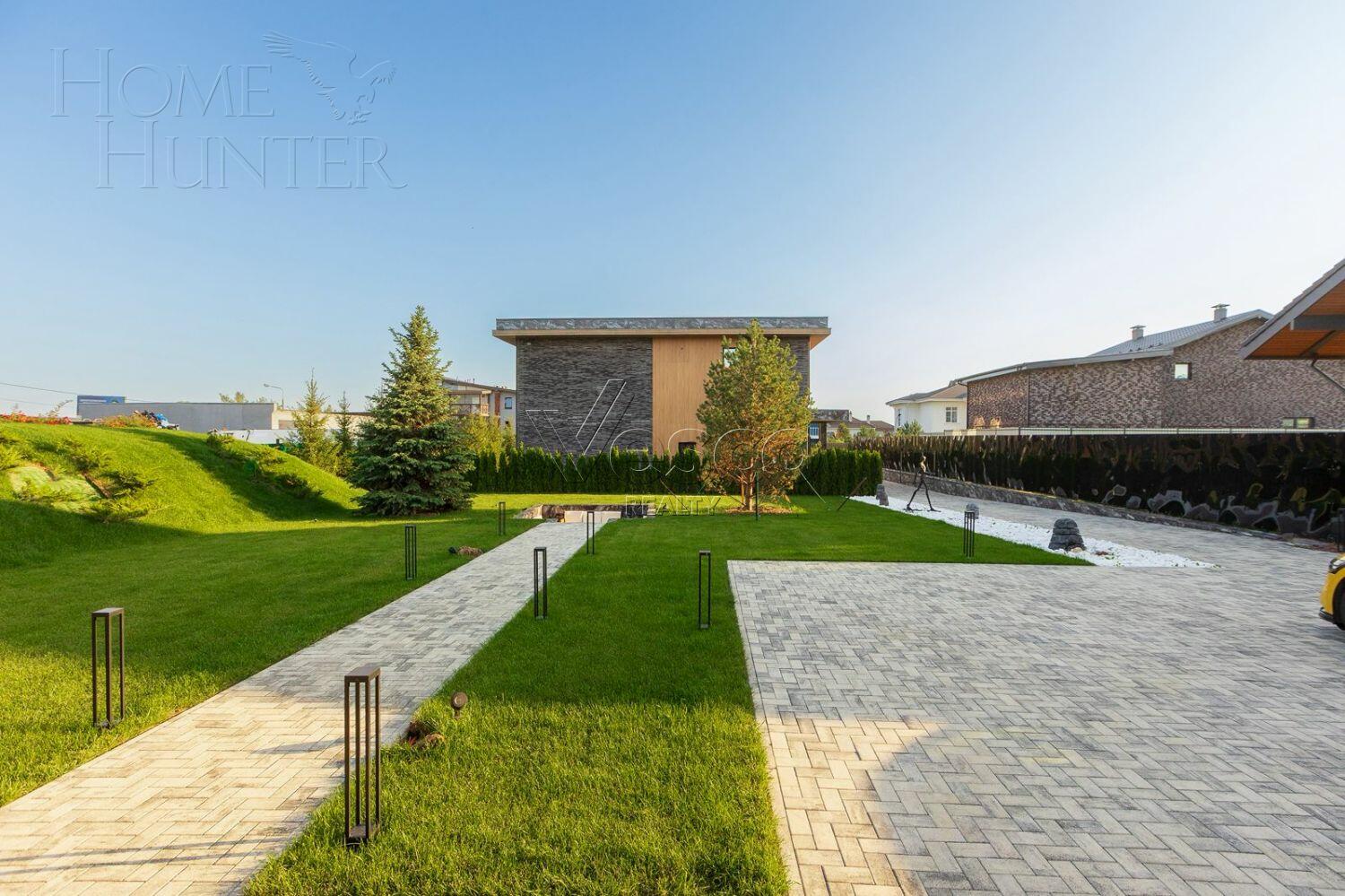 2-этажный коттедж 250 м² с отделкой