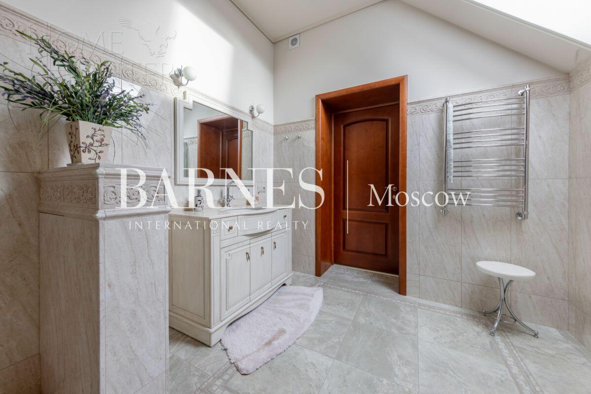 2-этажный коттедж 471 м² с отделкой