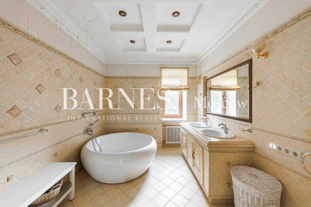 2-этажный коттедж 696 м² с отделкой