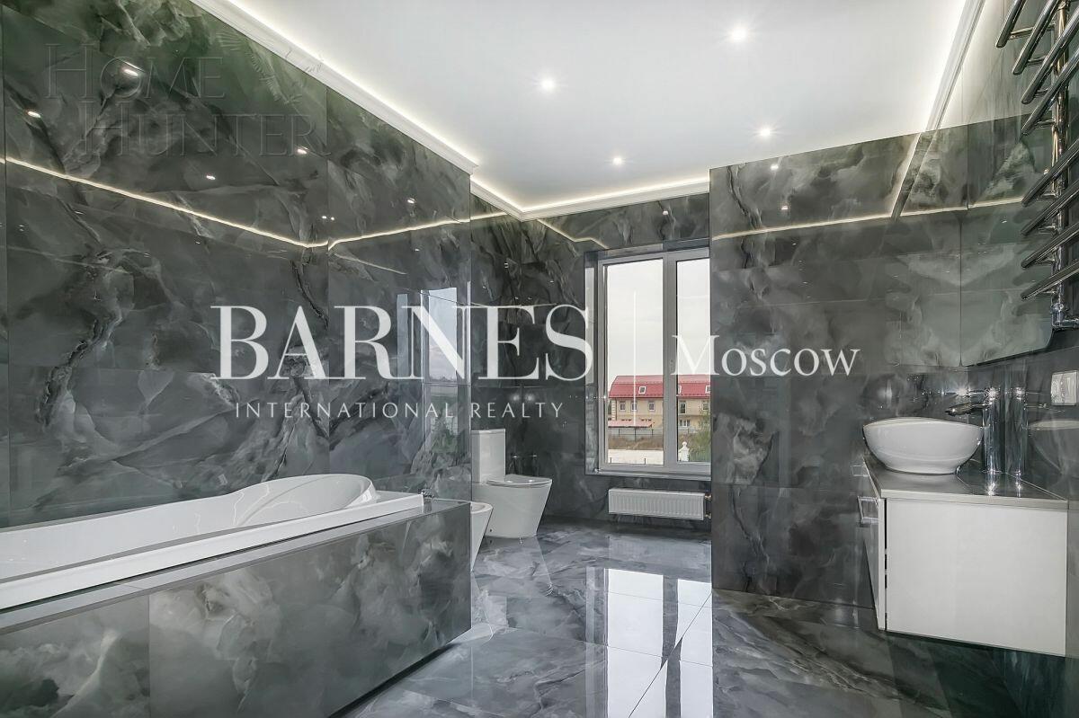 2-этажный коттедж 307 м² с отделкой