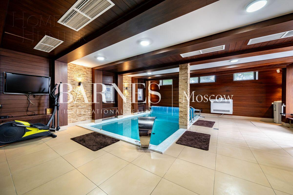 2-этажный коттедж 550 м² с отделкой