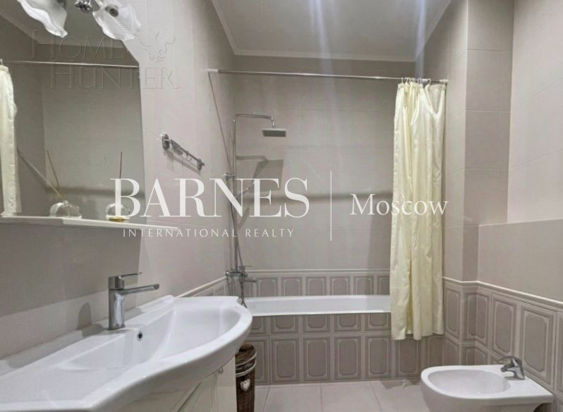 2-этажный таунхаус 320 м² с отделкой