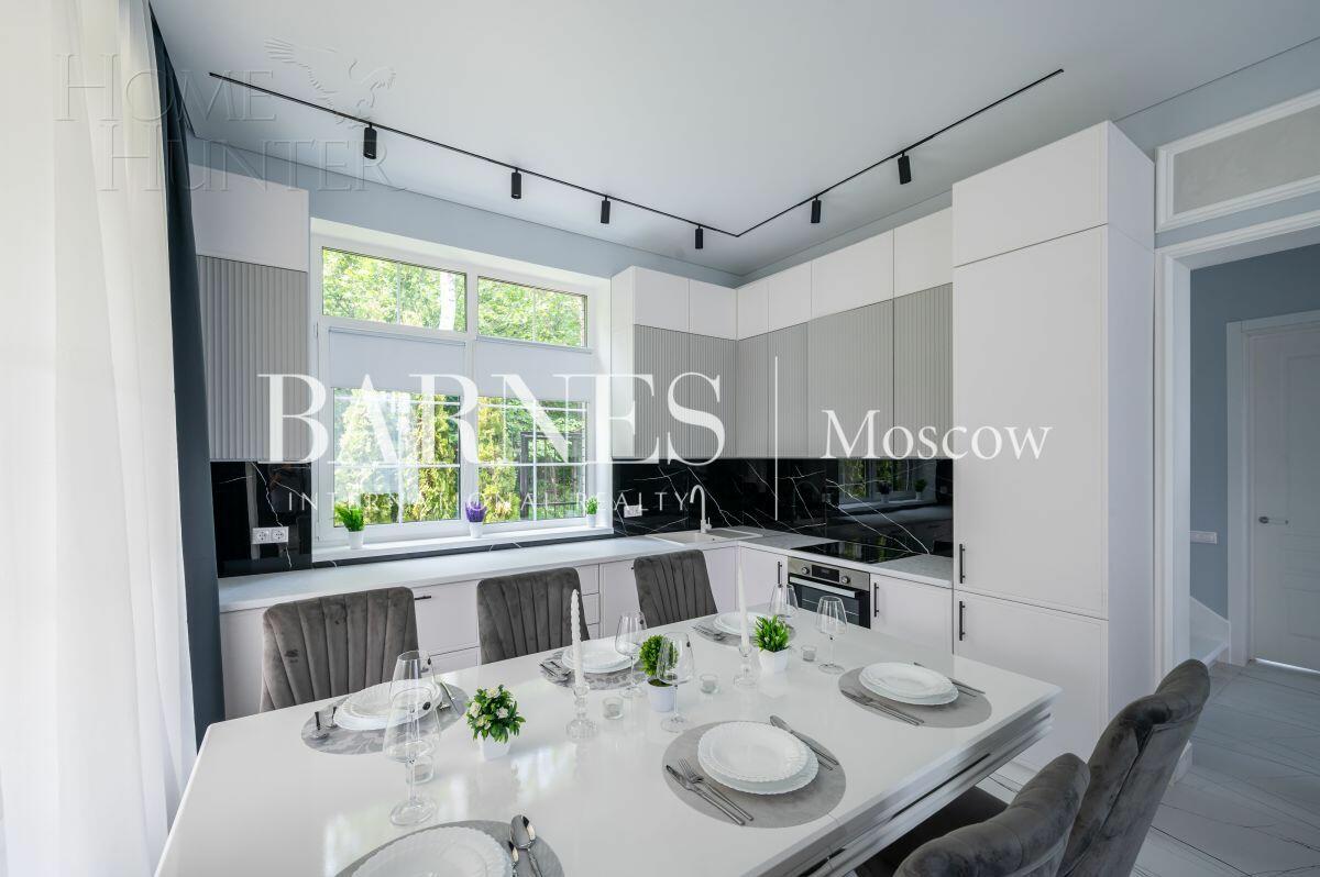 2-этажный коттедж 220 м² с отделкой