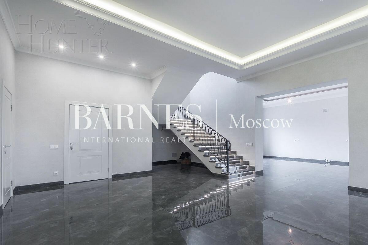 2-этажный коттедж 307 м² с отделкой