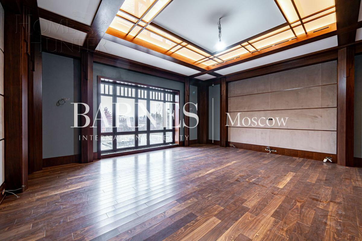 2-этажный коттедж 1 244 м² с отделкой