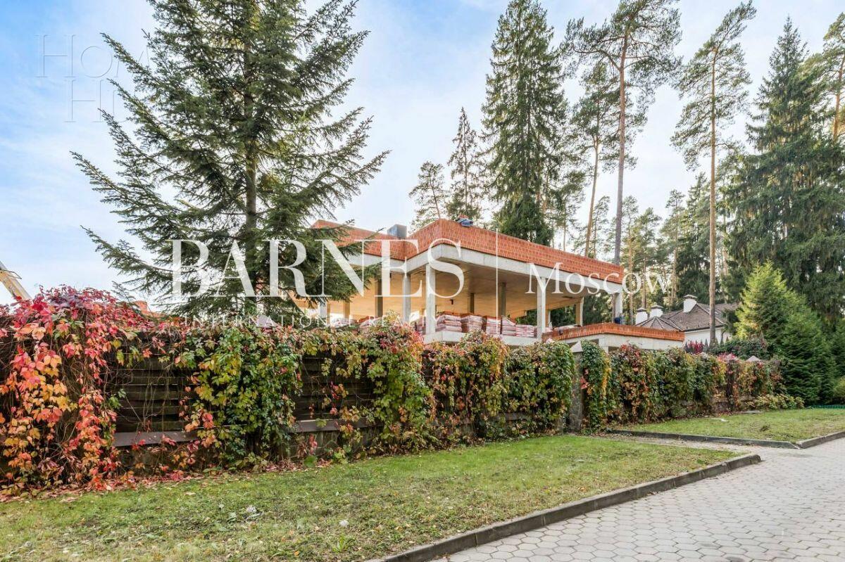 2-этажный коттедж 520 м² без отделки