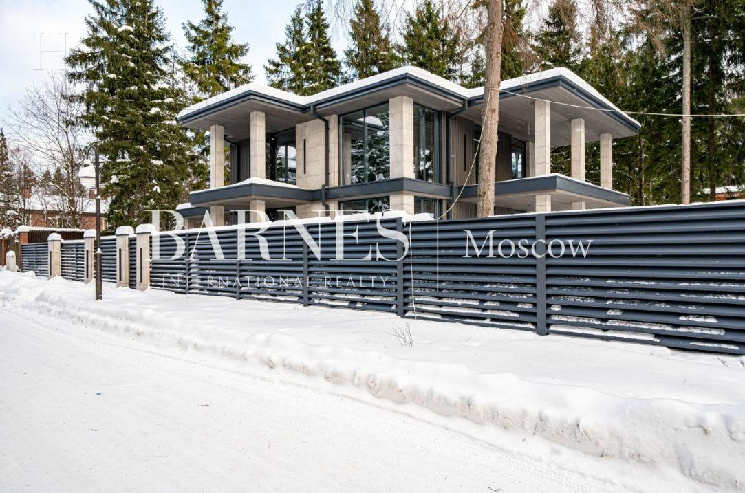 2-этажный коттедж 280 м² без отделки