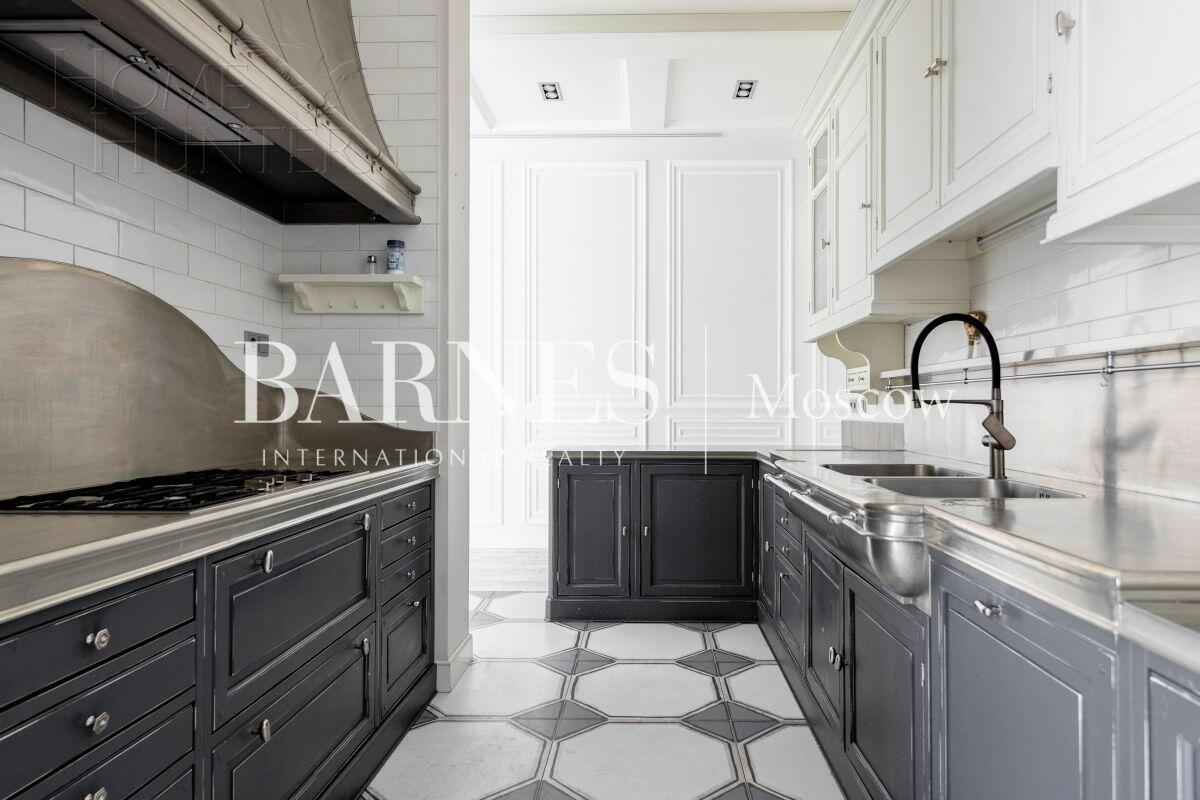 2-этажный таунхаус 430 м² с отделкой