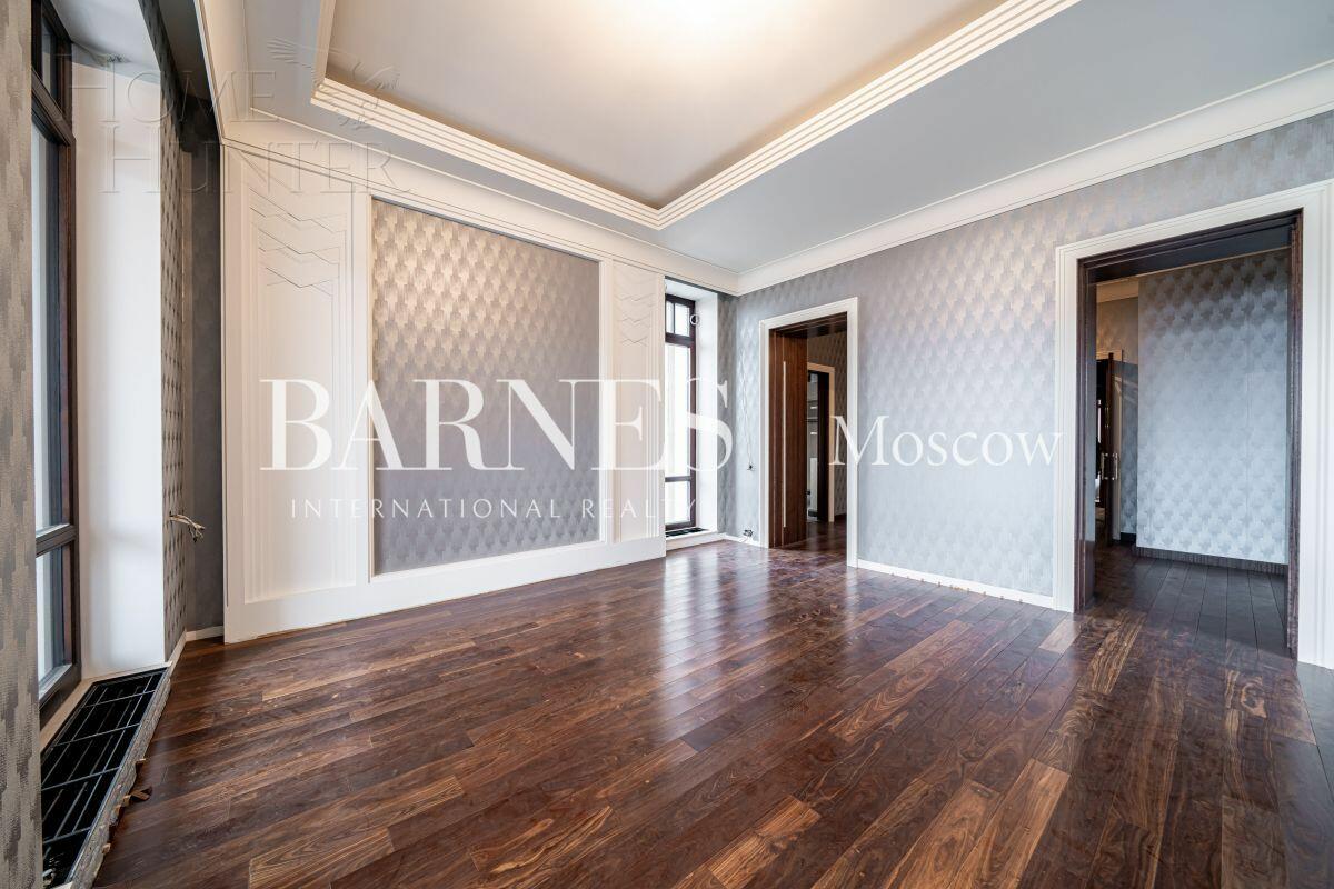 2-этажный коттедж 1 244 м² с отделкой