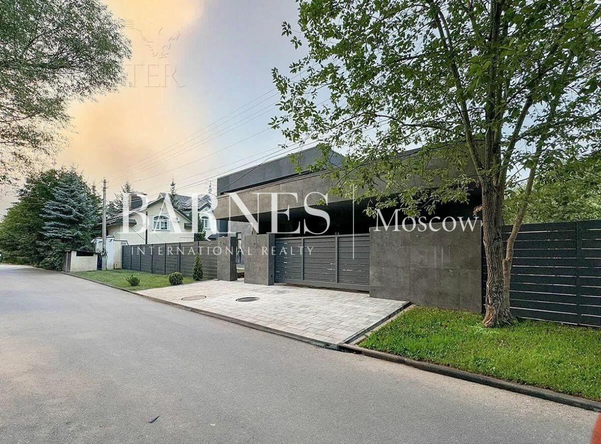 2-этажный коттедж 500 м² с отделкой