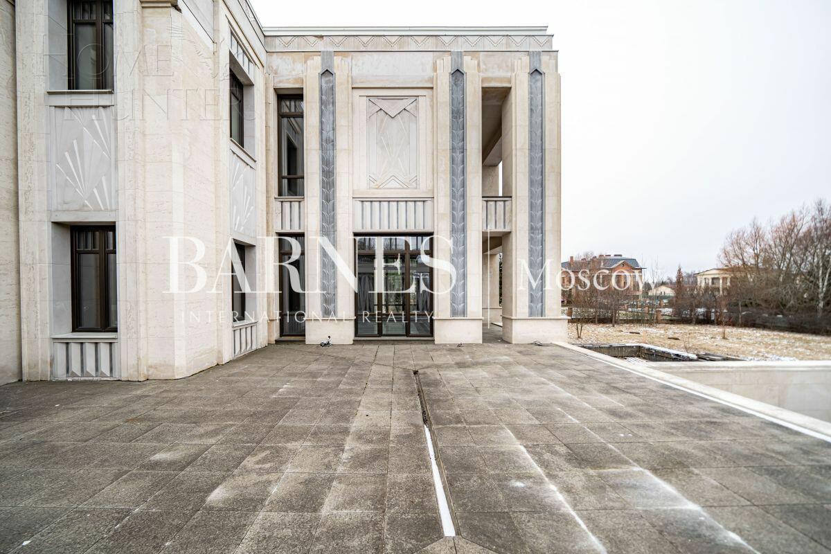 2-этажный коттедж 1 244 м² с отделкой