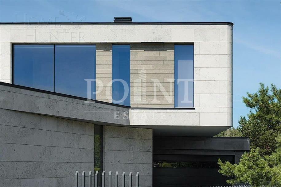 2-этажный коттедж 2 100 м² с отделкой