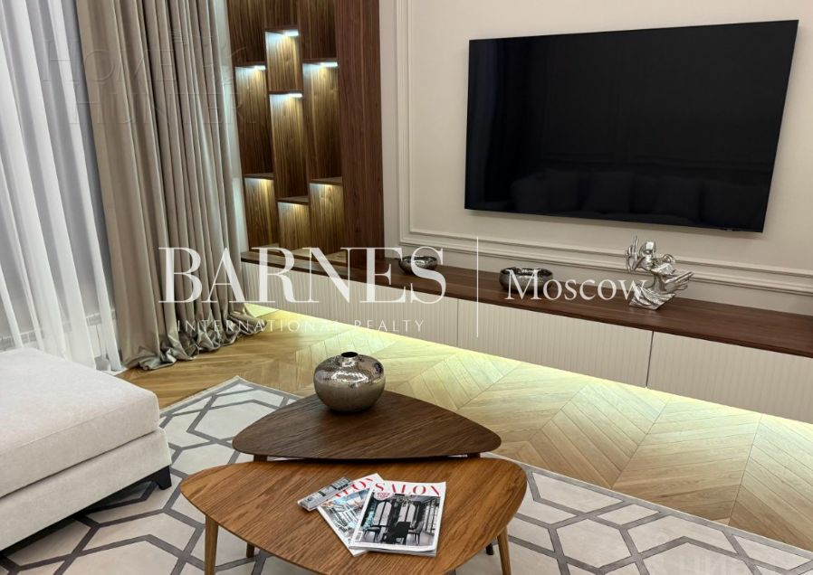 3-этажный таунхаус 287 м² с отделкой