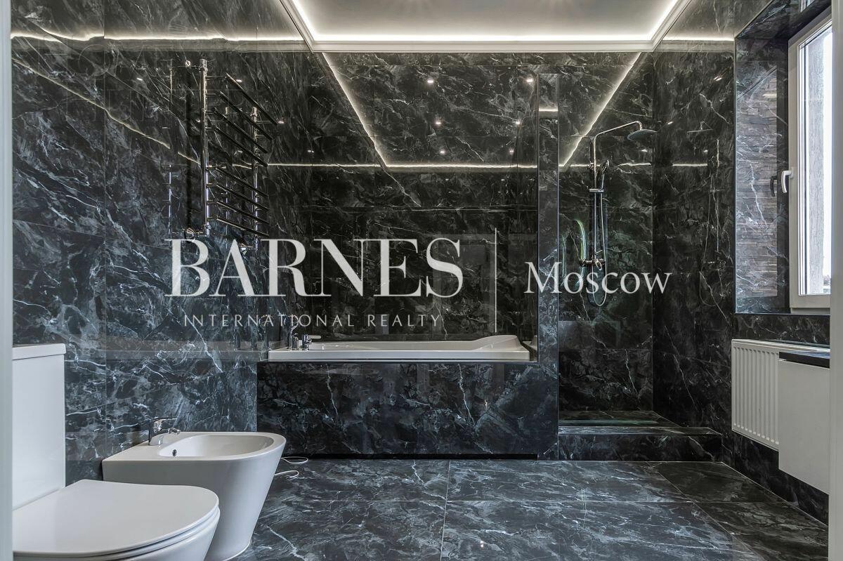 2-этажный коттедж 307 м² с отделкой