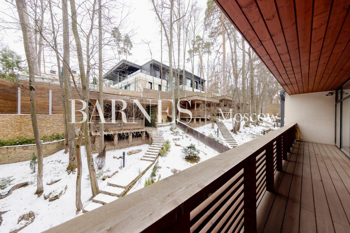 2-этажный таунхаус 430 м² с отделкой