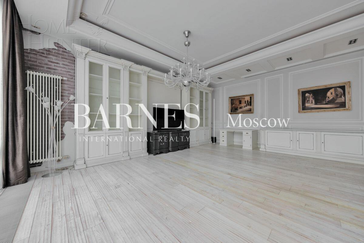 2-этажный таунхаус 430 м² с отделкой