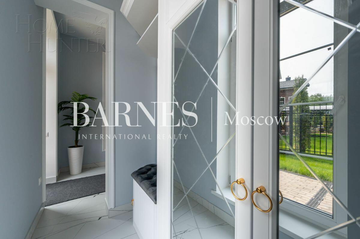 2-этажный коттедж 220 м² с отделкой