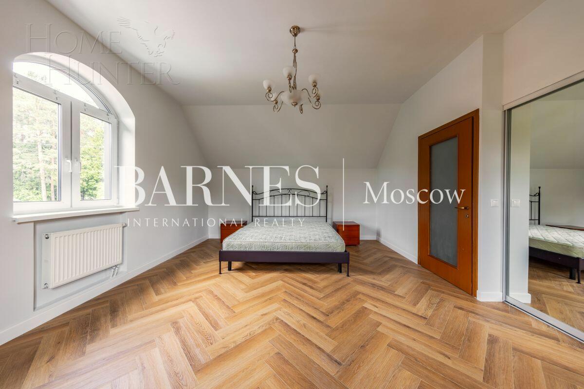2-этажный коттедж 370 м² с отделкой