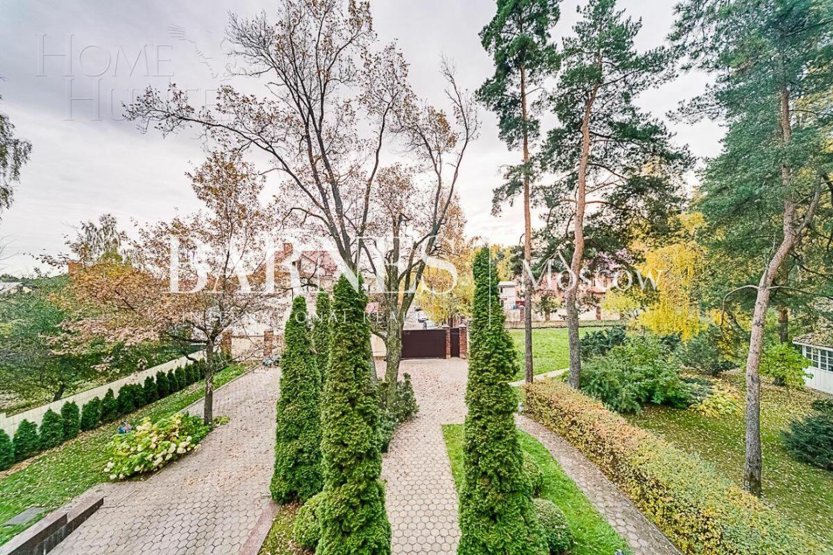 3-этажный коттедж 740 м² с отделкой