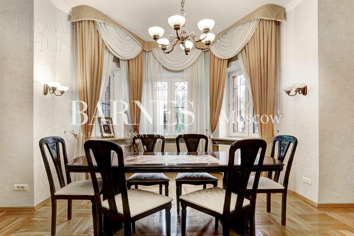 2-этажный коттедж 320 м² с отделкой