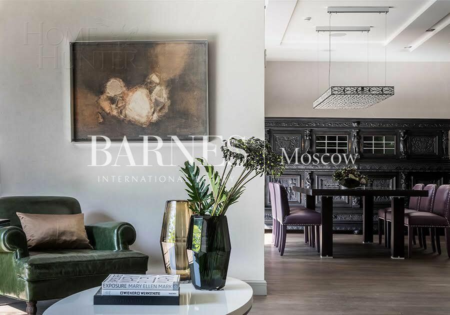 3-этажный коттедж 750 м² с отделкой