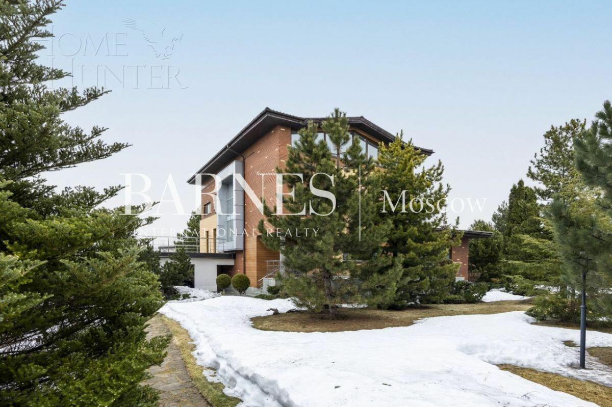 3-этажный коттедж 980 м² с отделкой