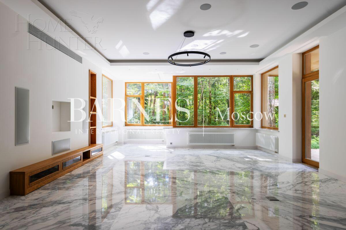 2-этажный коттедж 1 330 м² с отделкой