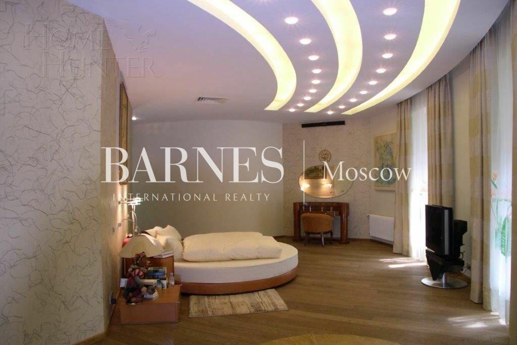 2-этажный коттедж 850 м² с отделкой