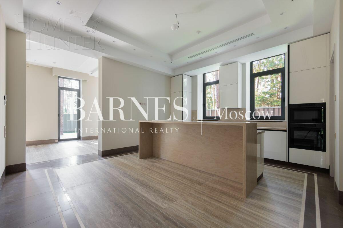 3-этажный коттедж 380 м² с отделкой