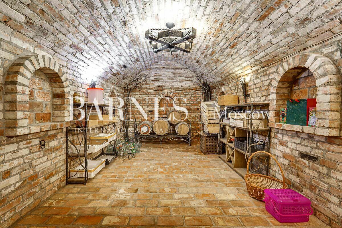 2-этажный коттедж 1 150 м² с отделкой