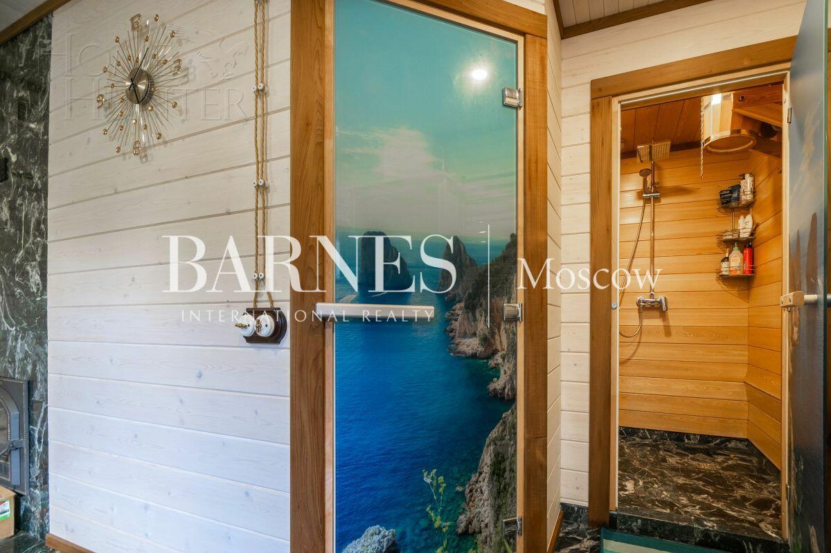 3-этажный коттедж 1 162 м² с отделкой