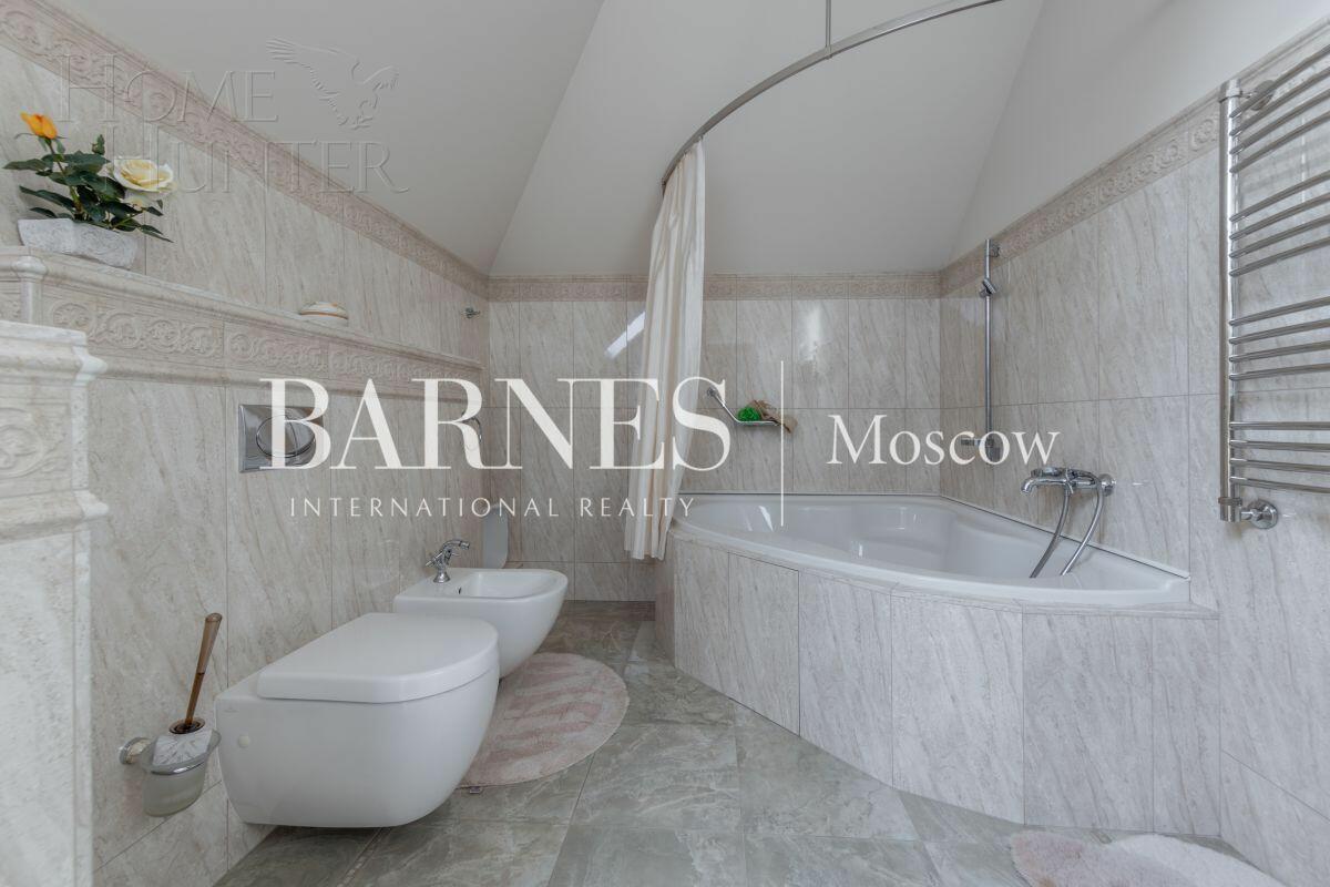 2-этажный коттедж 471 м² с отделкой