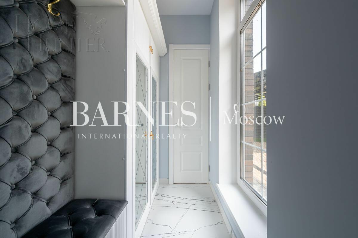 2-этажный коттедж 220 м² с отделкой