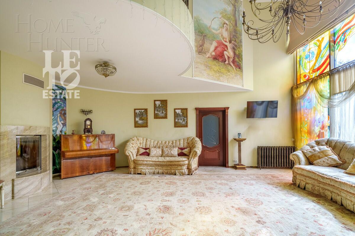 3-этажный коттедж 384.4 м² с отделкой
