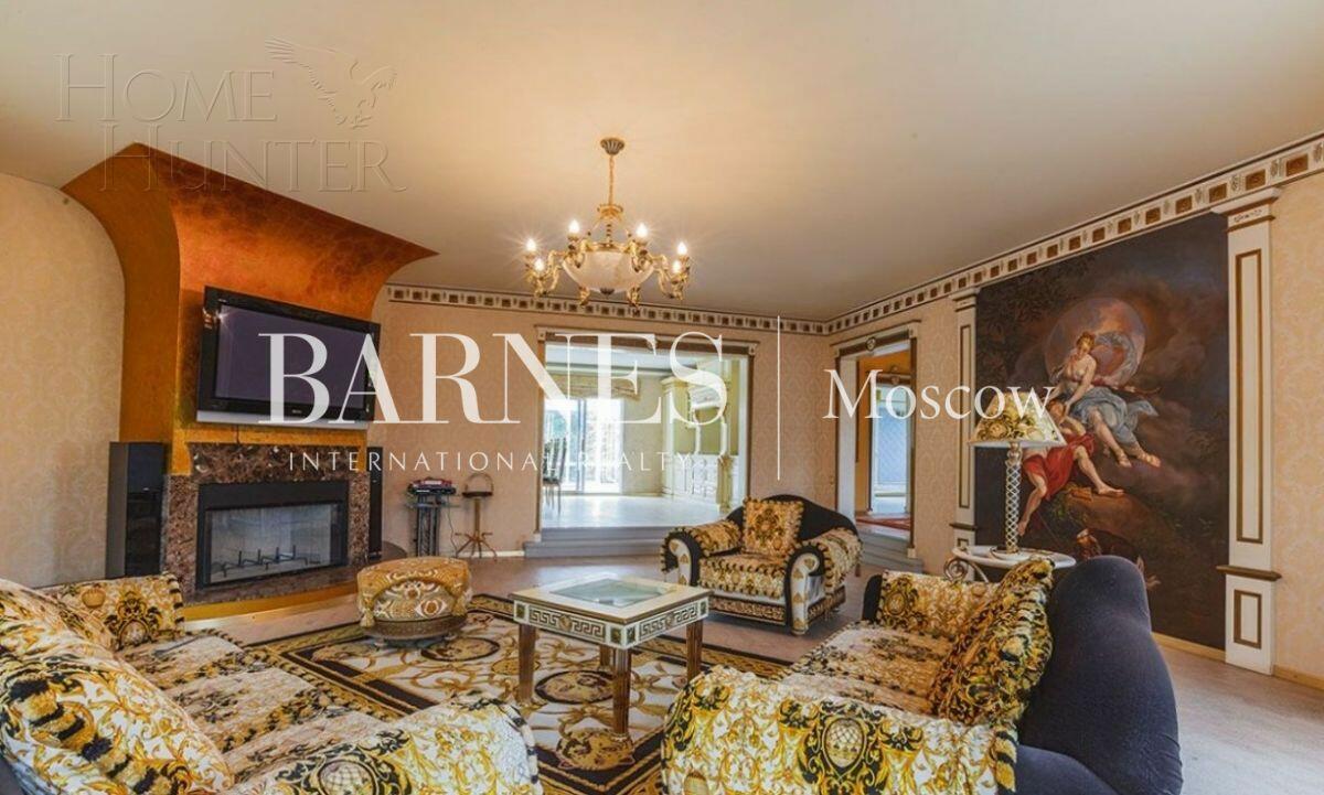 2-этажный коттедж 550 м² с отделкой