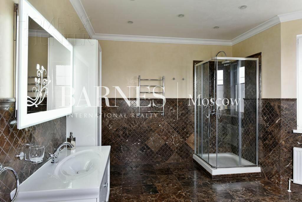 2-этажный коттедж 385 м² с отделкой