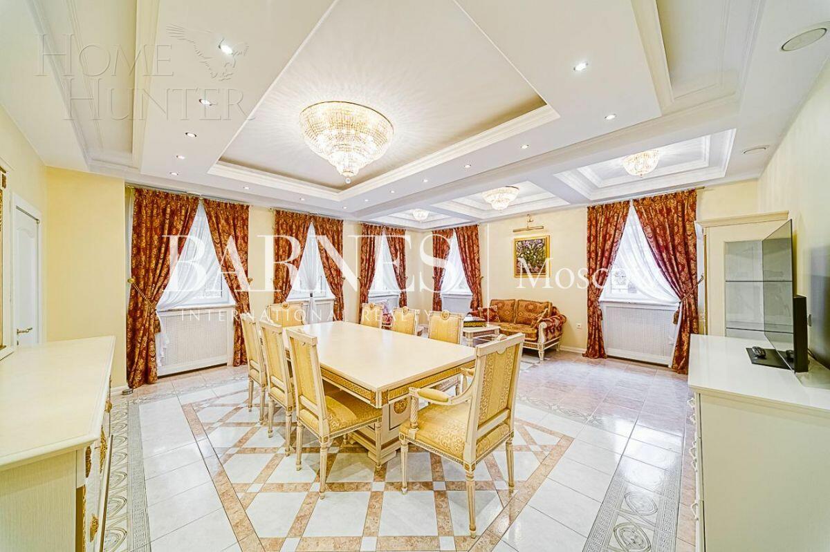 3-этажный коттедж 740 м² с отделкой