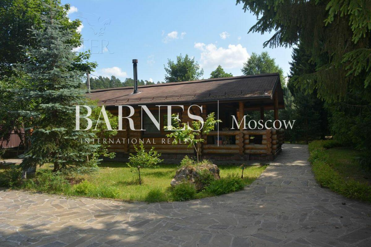 3-этажный коттедж 790 м² с отделкой