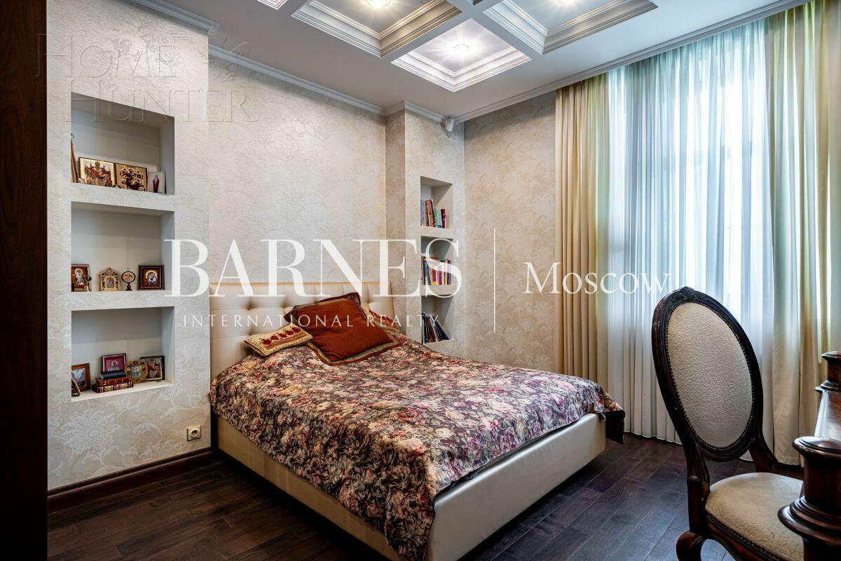 2-этажный коттедж 550 м² с отделкой