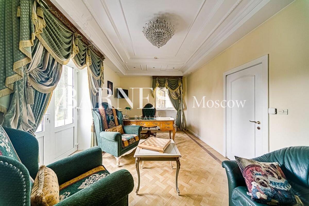 3-этажный коттедж 740 м² с отделкой