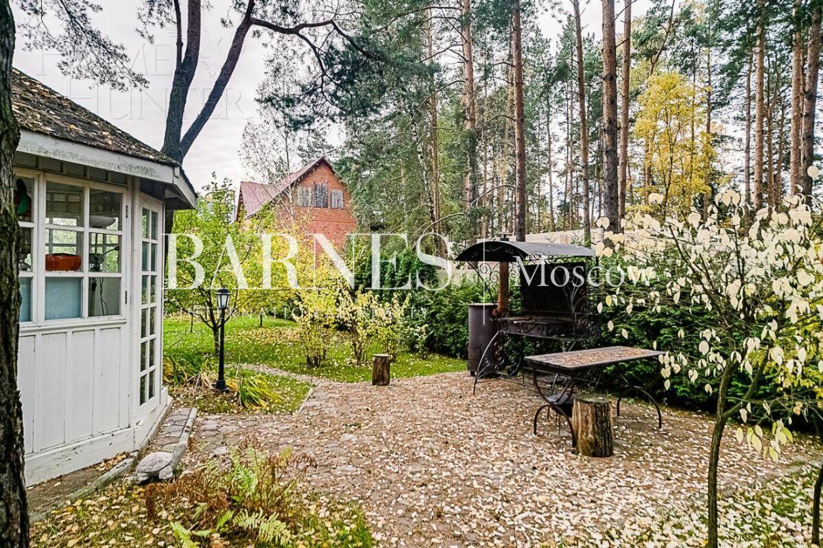 3-этажный коттедж 740 м² с отделкой