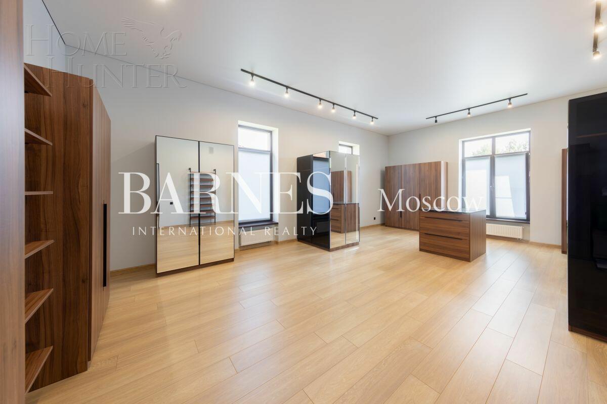 2-этажный коттедж 1 327 м² с отделкой