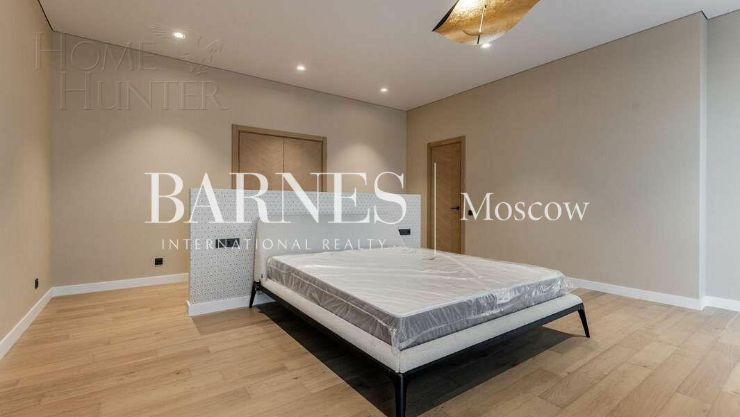 2-этажный коттедж 400 м² с отделкой