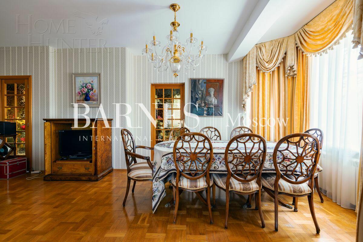 2-этажный коттедж 420 м² с отделкой