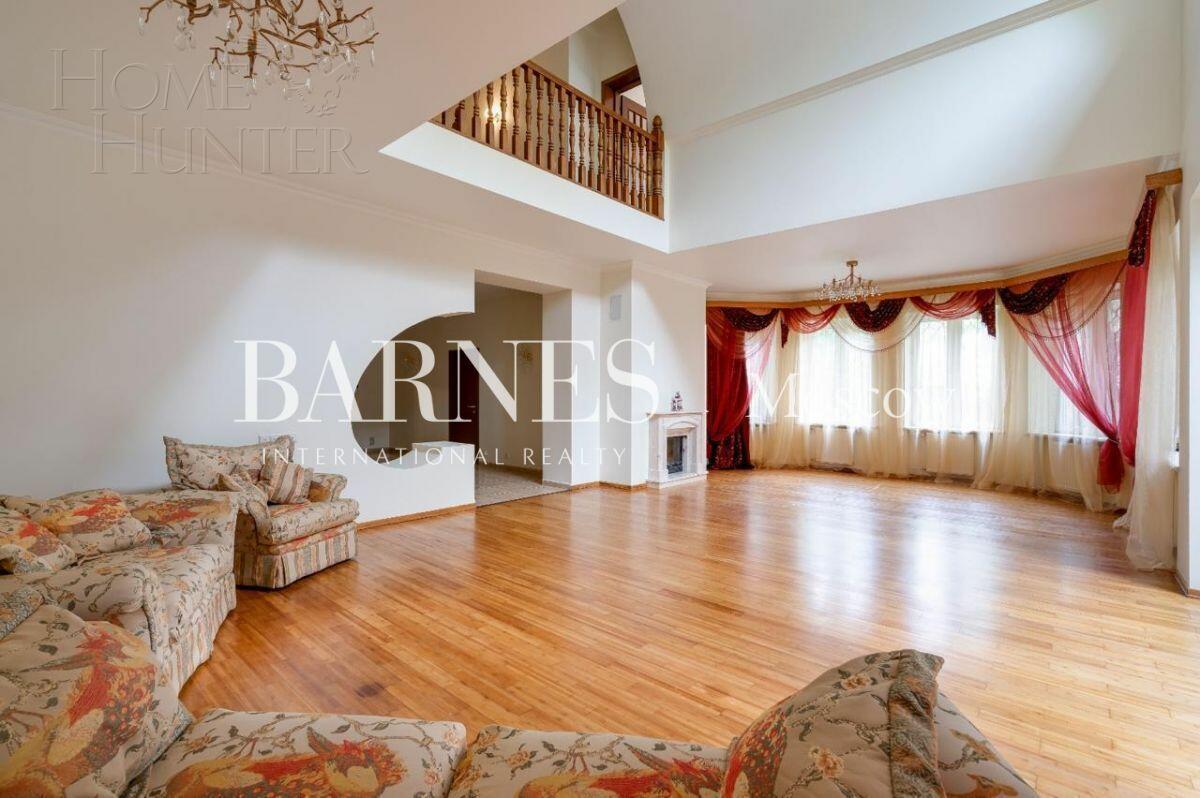 2-этажный коттедж 370 м² с отделкой