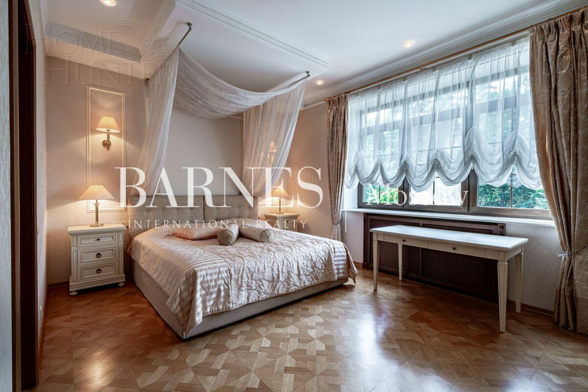 3-этажный коттедж 633 м² с отделкой