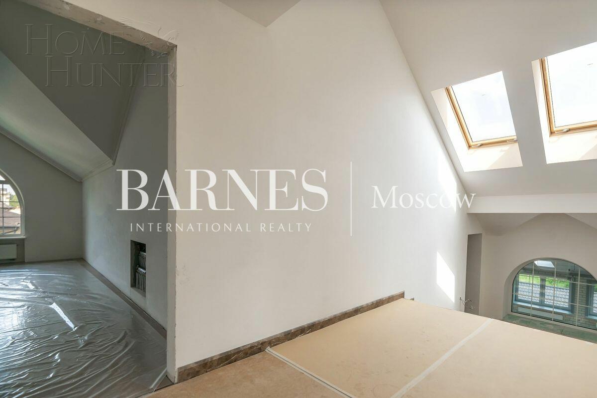 3-этажный коттедж 1 162 м² с отделкой