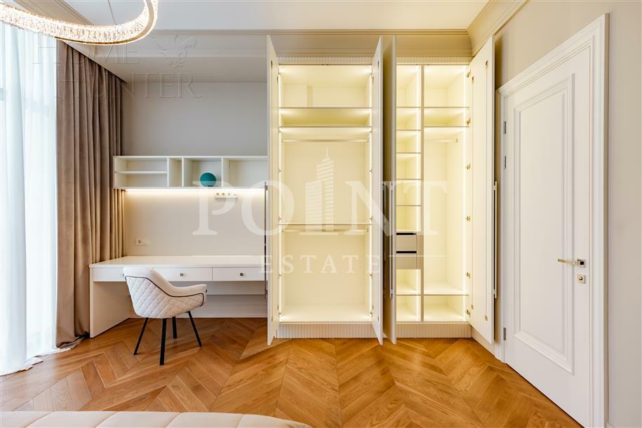 3-этажный таунхаус 287 м² с отделкой